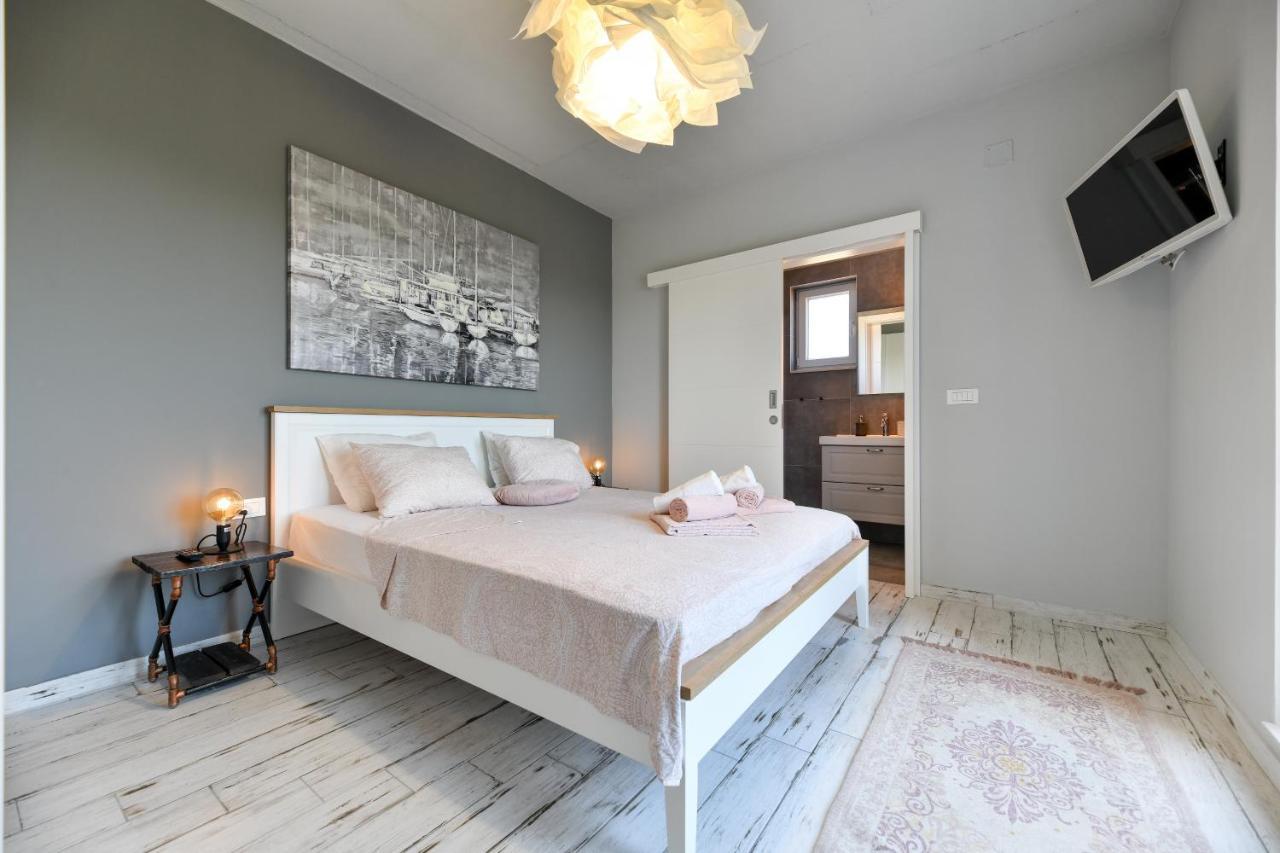 Villa Padelin Sukošan Buitenkant foto